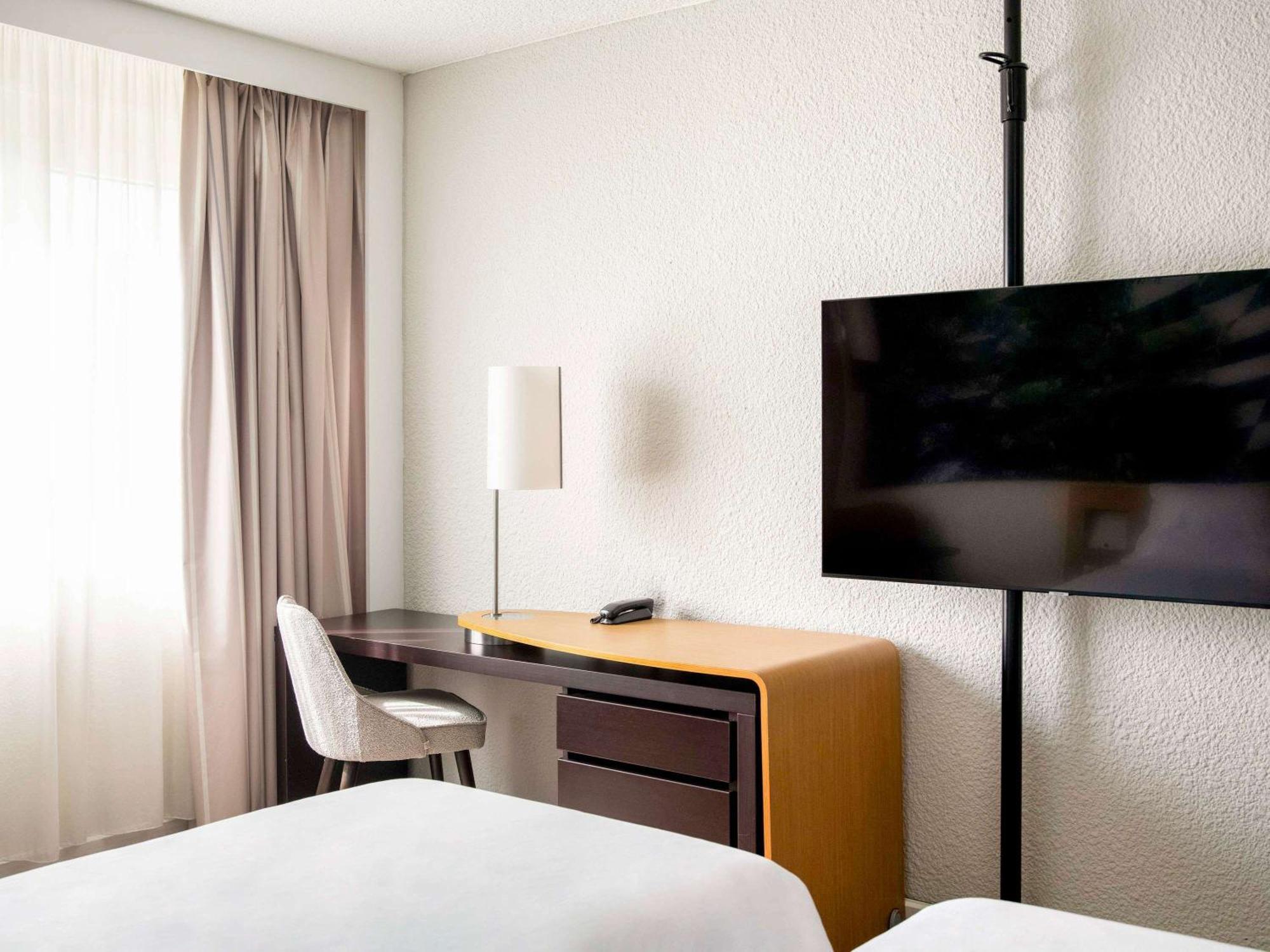 Novotel Bordeaux Merignac Экстерьер фото
